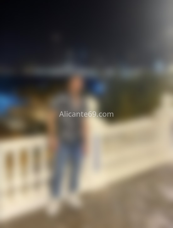 Stefano, joven venezolano. 641702687. Citas en ALICANTE, ALICANTE. www.alicante69.com.