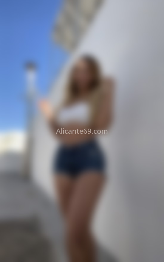 Dulce, rubia colombiana. 613368981. Citas en ALICANTE, ALICANTE. www.alicante69.com.