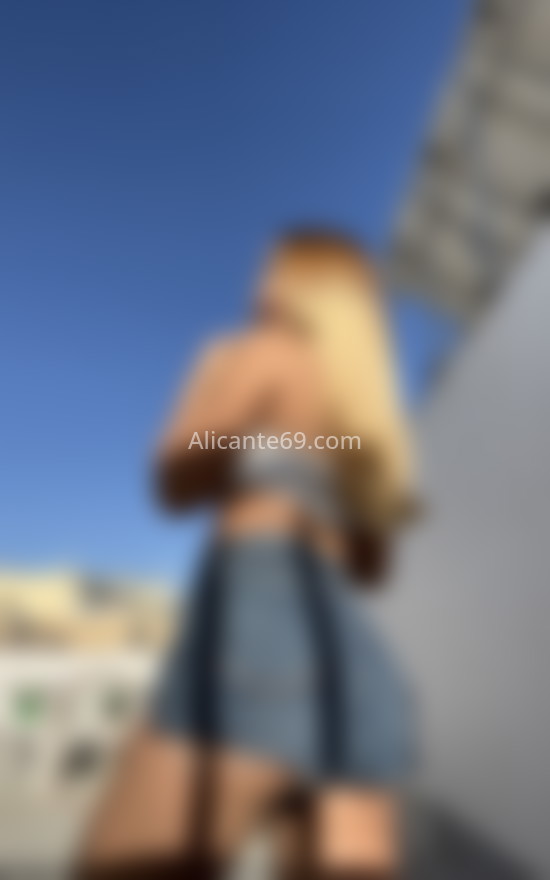 Dulce, rubia colombiana. 613368981. Citas en ALICANTE, ALICANTE. www.alicante69.com.