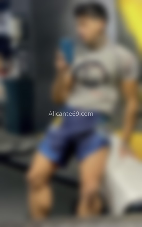 Jostin, joven brasileño. 670719085. Citas en ALICANTE, ALICANTE. www.alicante69.com.