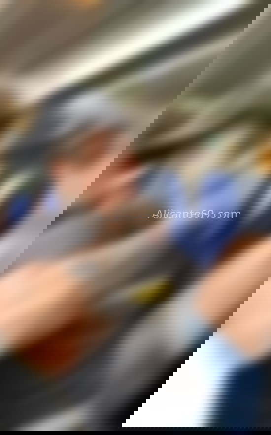 Jostin, joven brasileño. 670719085. Citas en ALICANTE, ALICANTE. www.alicante69.com.