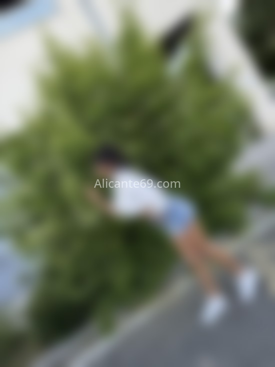 Valeria, jovencita colombiana. 613950109. Citas en ALICANTE, ALICANTE. www.alicante69.com.