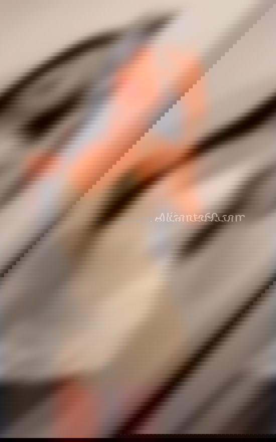 Valeria, jovencita colombiana. 613950109. Citas en ALICANTE, ALICANTE. www.alicante69.com.