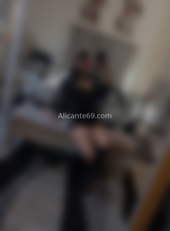 Kamila, jovencita colombiana . 631214001. Citas en ALICANTE, ALICANTE. www.alicante69.com.