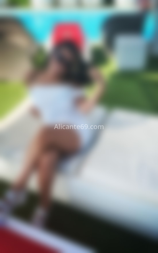 Kamila, jovencita colombiana . 631214001. Citas en ALICANTE, ALICANTE. www.alicante69.com.
