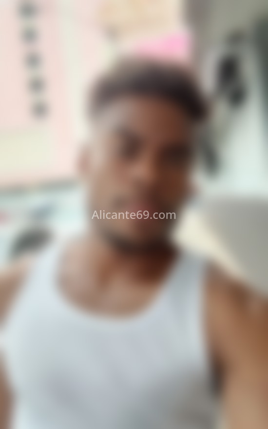 Alessandro, latino agradable. 607200561. Citas en ALICANTE, ALICANTE. www.alicante69.com.