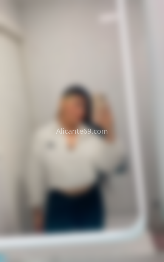 Estefany, joven latina . 672835619. Citas en ALICANTE, ALICANTE. www.alicante69.com.