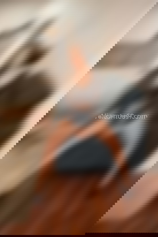 Valeria, flaquita colombiana . 695489600. Citas en ALICANTE, ALICANTE. www.alicante69.com.