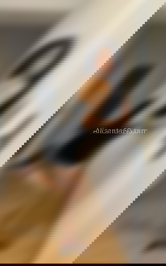 Ágata, joven guapa colombiana . 611675547. Citas en ALICANTE, ALICANTE. www.alicante69.com.