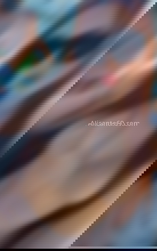 Valentina, guapa y elegante. 672289861. Citas en ALICANTE, ALICANTE. www.alicante69.com.