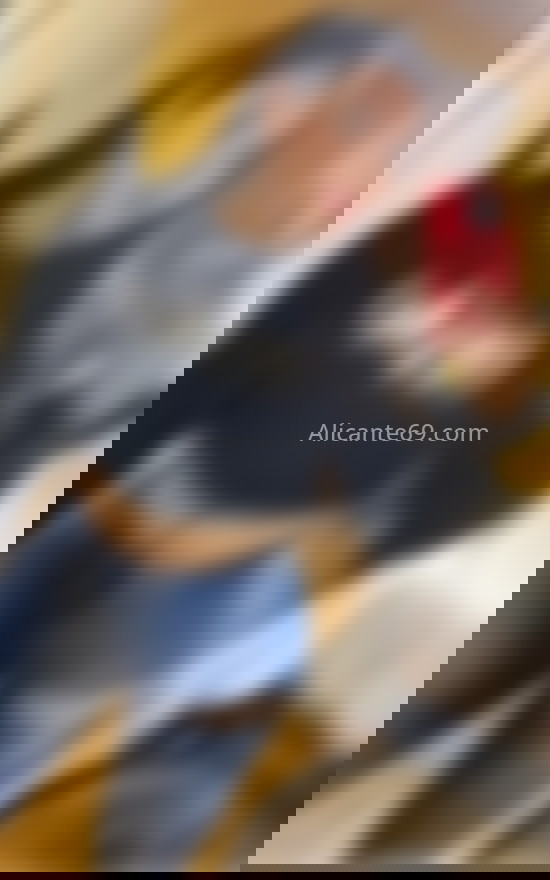 Mafer, joven trans ecuatoriana. 642154630. Citas en ALICANTE, ALICANTE. www.alicante69.com.
