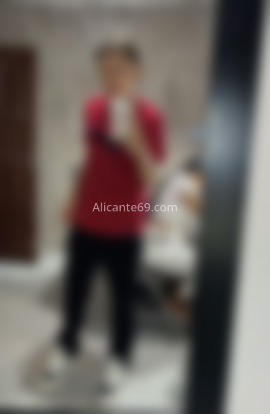 Andrés, joven colombiano . 641946002. Citas en ALICANTE, ALICANTE. www.alicante69.com.