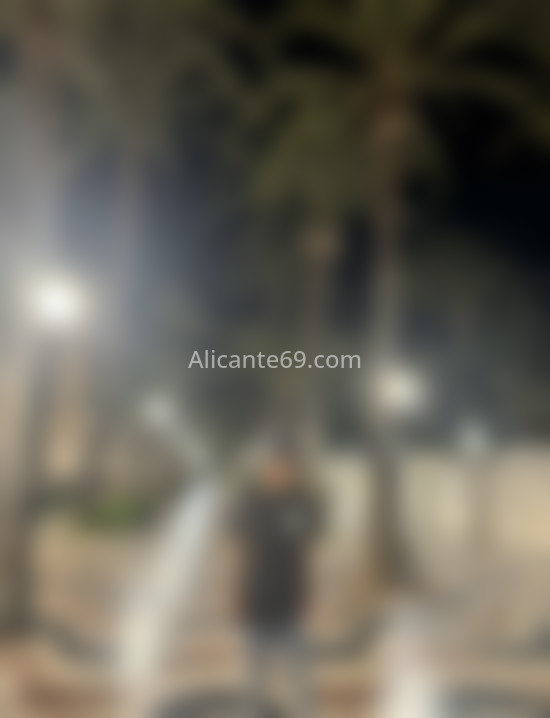 Andrés, joven colombiano . 641946002. Citas en ALICANTE, ALICANTE. www.alicante69.com.
