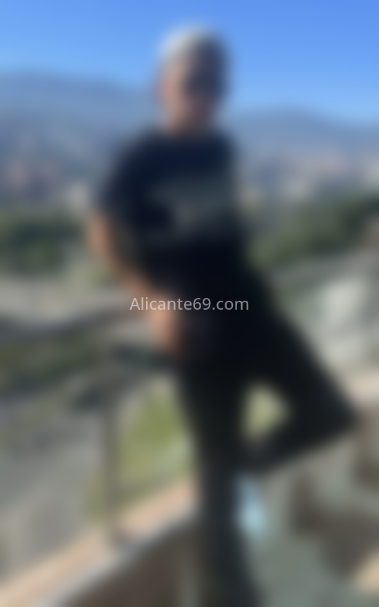 Andrés, joven colombiano . 641946002. Citas en ALICANTE, ALICANTE. www.alicante69.com.