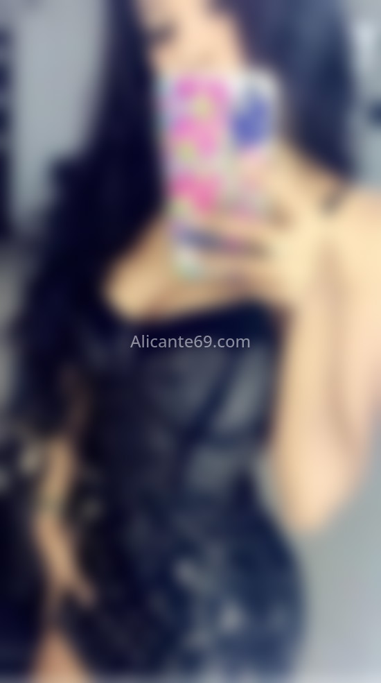 Laura, hermosa joven latina. 642406437. Citas en ALICANTE, ALICANTE. www.alicante69.com.