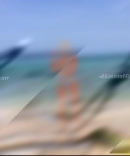 Luna, joven colombiana. 618361687. Citas en ALICANTE, ALICANTE. www.alicante69.com.