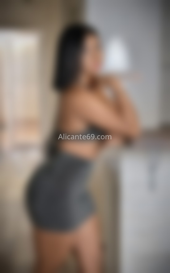 Violeta, colombiana divertida. 643163530. Citas en ALICANTE, ALICANTE. www.alicante69.com.