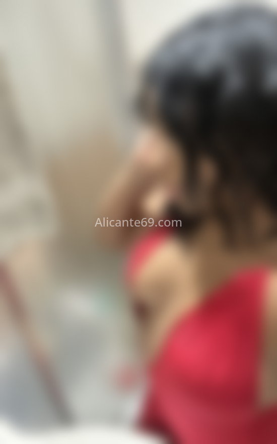 Violeta, colombiana divertida. 643163530. Citas en ALICANTE, ALICANTE. www.alicante69.com.