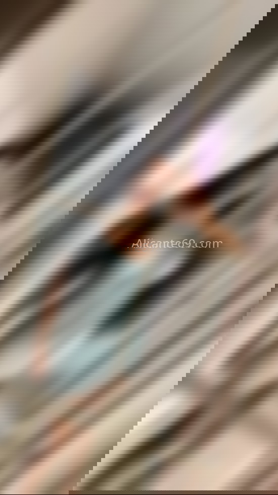 Alejandra, una latina hermosa. 691685678. Citas en ALICANTE, ALICANTE. www.alicante69.com.