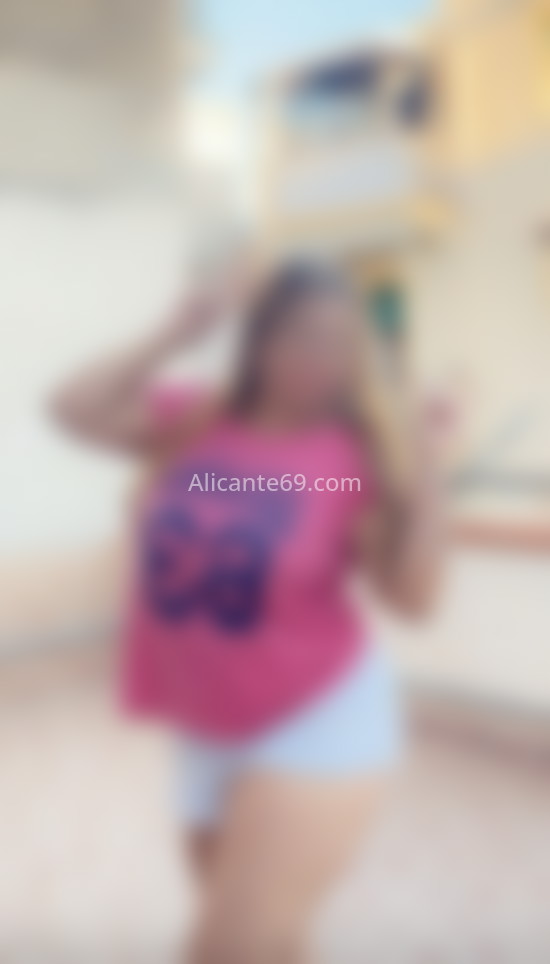Carla, mujer latina muy maja. 603150967. Citas en ALICANTE, ALICANTE. www.alicante69.com.