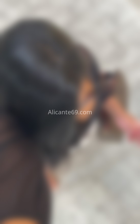 Karla, guapa brasileña . 678965900. Citas en ALICANTE, ALICANTE. www.alicante69.com.