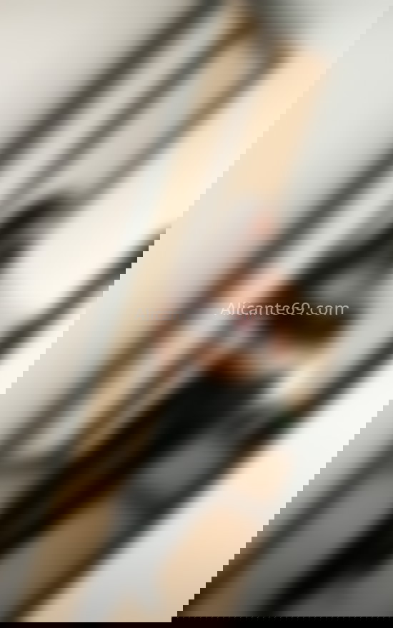 Alejandra, chica colombiana. 642610749. Citas en ALICANTE, ALICANTE. www.alicante69.com.
