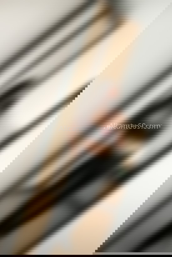 Alejandra, chica colombiana. 642610749. Citas en ALICANTE, ALICANTE. www.alicante69.com.