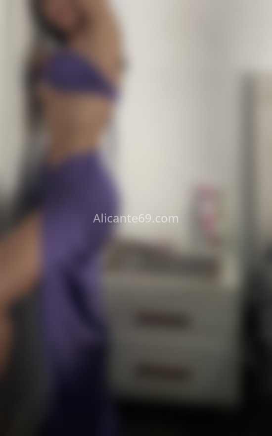 Ainhoa, chica de Medellín. 602694858. Citas en ALICANTE, ALICANTE. www.alicante69.com.