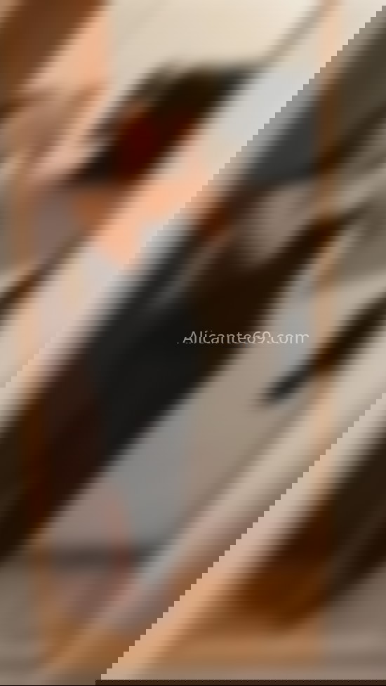 Cristal Fortuna, chica elegante. 631584470. Citas en ALICANTE, ALICANTE. www.alicante69.com.