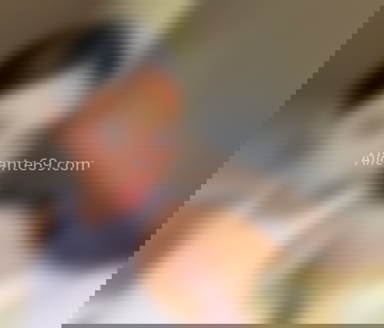 Natasha Fortuna, guapa y joven latina. 612299273. Citas en ALICANTE, ALICANTE. www.alicante69.com.