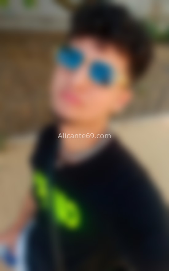 Andy, joven colombiano. 678532891. Citas en ALICANTE, ALICANTE. www.alicante69.com.