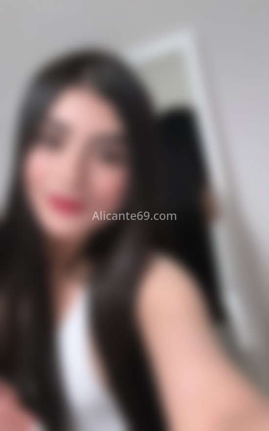 Cristal, joven colombiana. 643054542. Citas en ALICANTE, ALICANTE. www.alicante69.com.