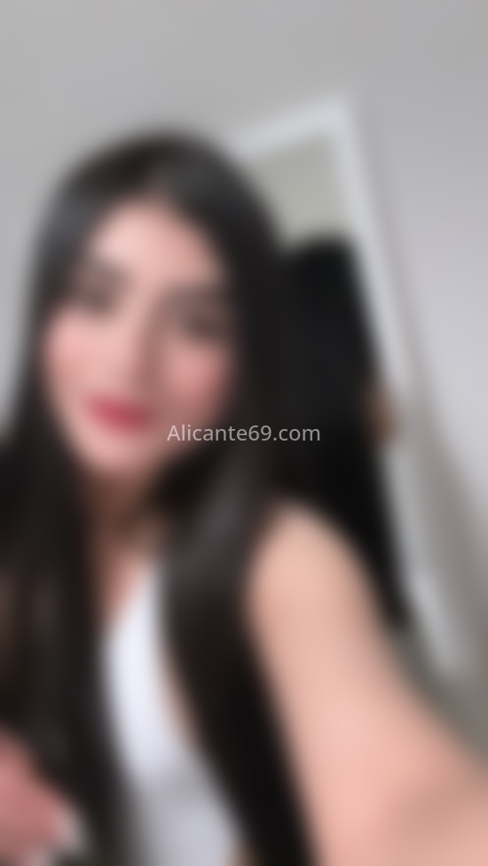 Cristal, joven colombiana. 643054542. Citas en ALICANTE, ALICANTE. www.alicante69.com.