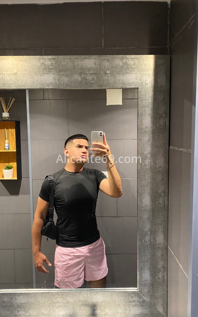 Xander, chico latino . 624540985. Citas en ALICANTE, ALICANTE. www.alicante69.com.