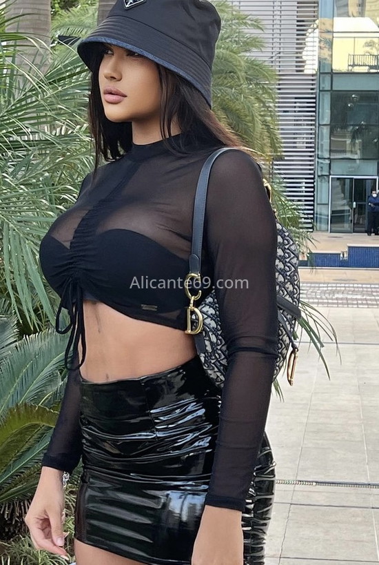 Bianca, fiestera brasileña . 612203579. Citas en ALICANTE, ALICANTE. www.alicante69.com.