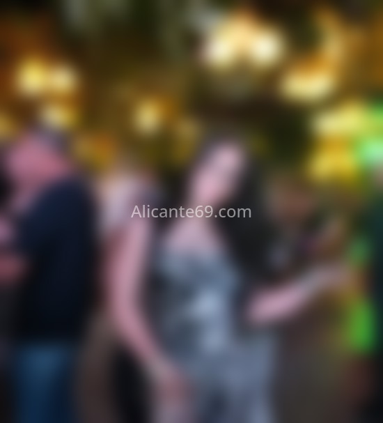 Andrea, latina estudiante de intercambio. 602694228. Citas en ALICANTE, ALICANTE. www.alicante69.com.