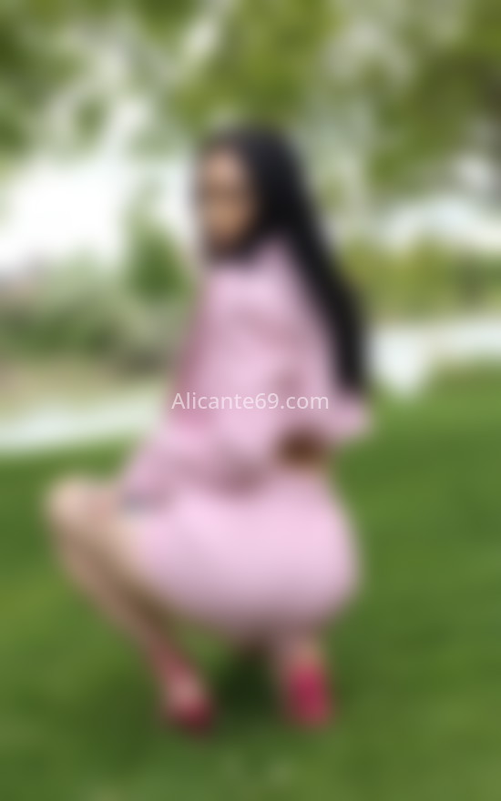 Andrea, latina estudiante de intercambio. 602694228. Citas en ALICANTE, ALICANTE. www.alicante69.com.