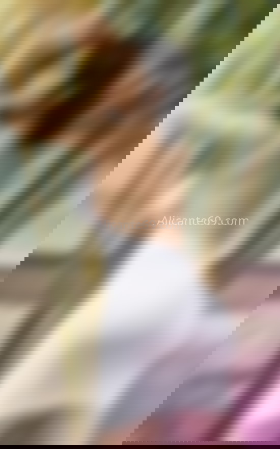 Ana, por primera vez aquí. 643217962. Citas en ALICANTE, ALICANTE. www.alicante69.com.
