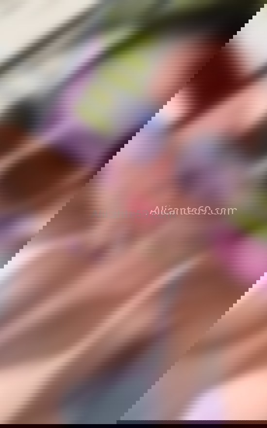 Allison, chica latina espontánea. 627097299. Citas en ALICANTE, ALICANTE. www.alicante69.com.