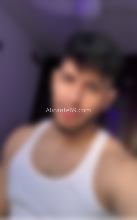 Daniel, latino recién llegado. 627275163. Citas en ALICANTE, ALICANTE. www.alicante69.com.