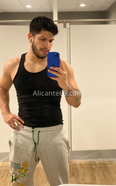 Daniel, latino recién llegado. 627275163. Citas en ALICANTE, ALICANTE. www.alicante69.com.