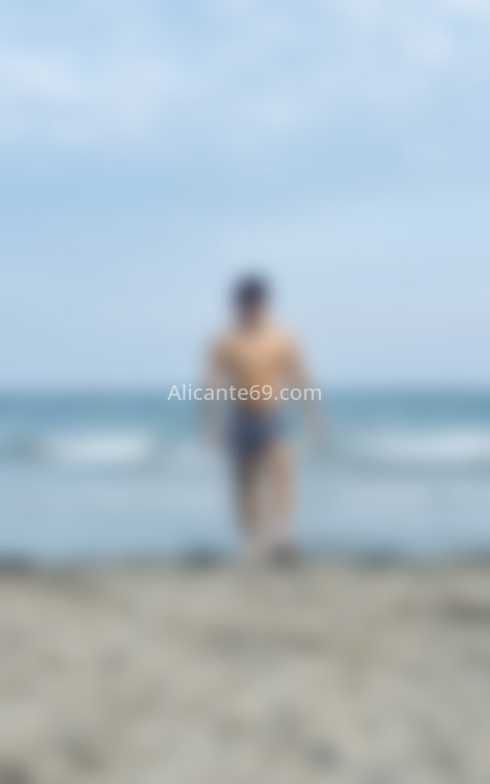 Daniel, latino recién llegado. 627275163. Citas en ALICANTE, ALICANTE. www.alicante69.com.
