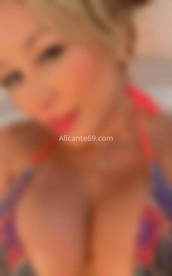 Reina, colombiana nueva en la ciudad. 637256484. Citas en ALICANTE, ALICANTE. www.alicante69.com.