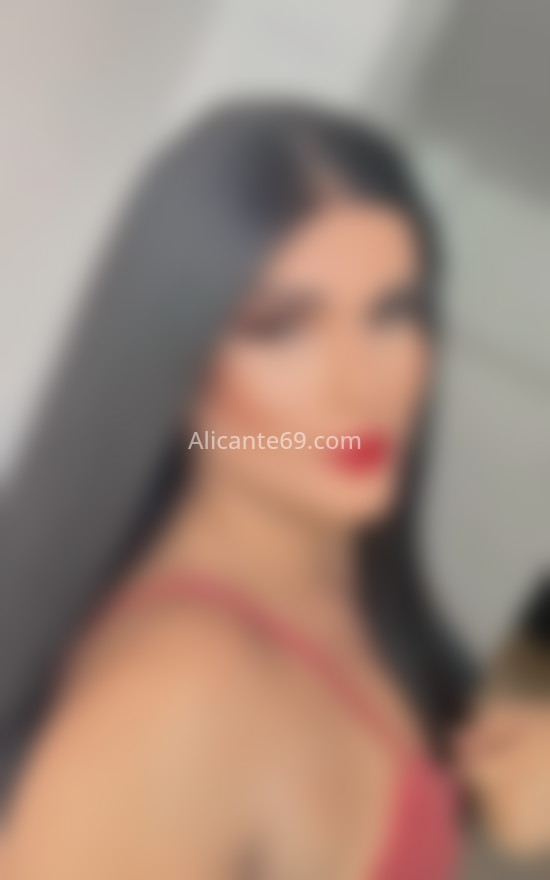 Paulina Prada, trans recién llegada. 647958883. Citas en ALICANTE, ALICANTE. www.alicante69.com.