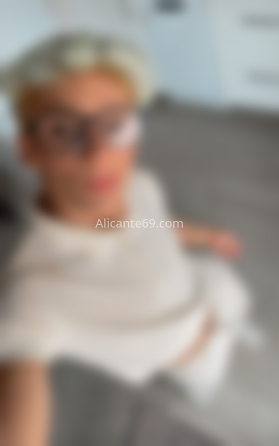 Ken, joven venezolano. 675418141. Citas en ALICANTE, ALICANTE. www.alicante69.com.