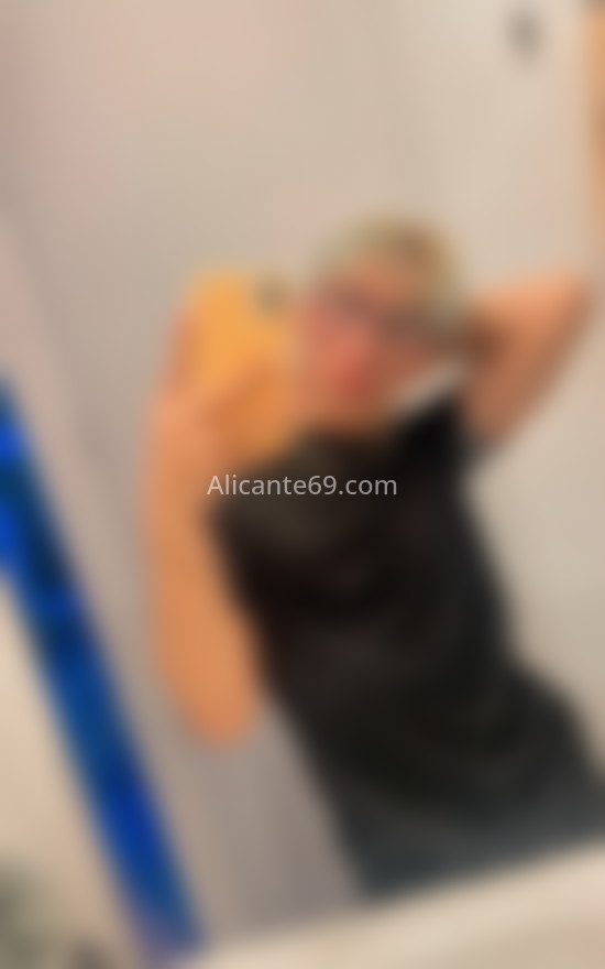 Ken, joven venezolano. 675418141. Citas en ALICANTE, ALICANTE. www.alicante69.com.