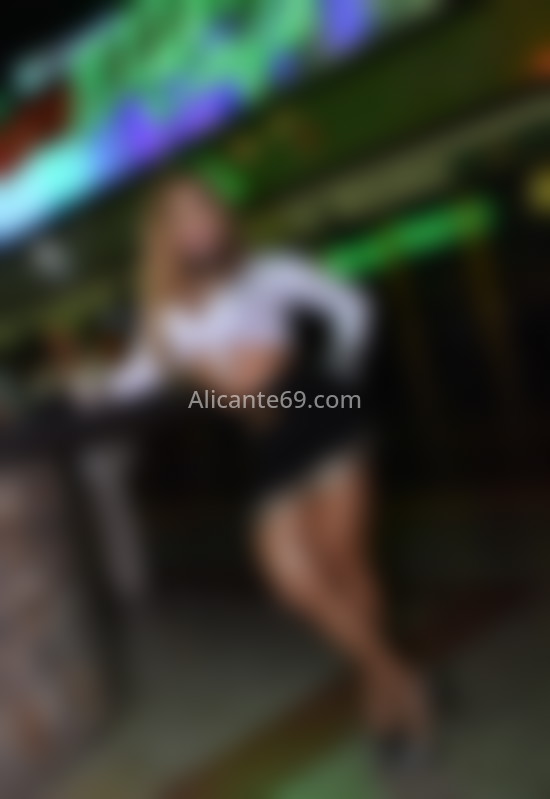 Gulia, encantadora trans brasileña. 655212627. Citas en ALICANTE, ALICANTE. www.alicante69.com.