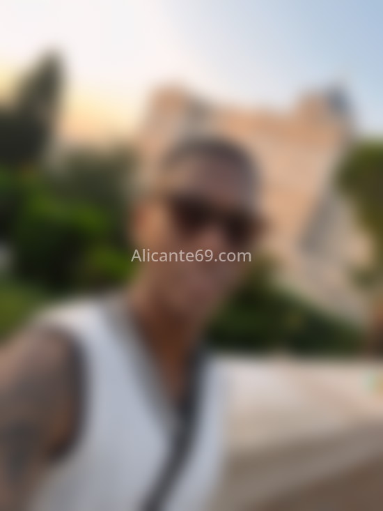 Criz, latino . 613714157. Citas en ALICANTE, ALICANTE. www.alicante69.com.