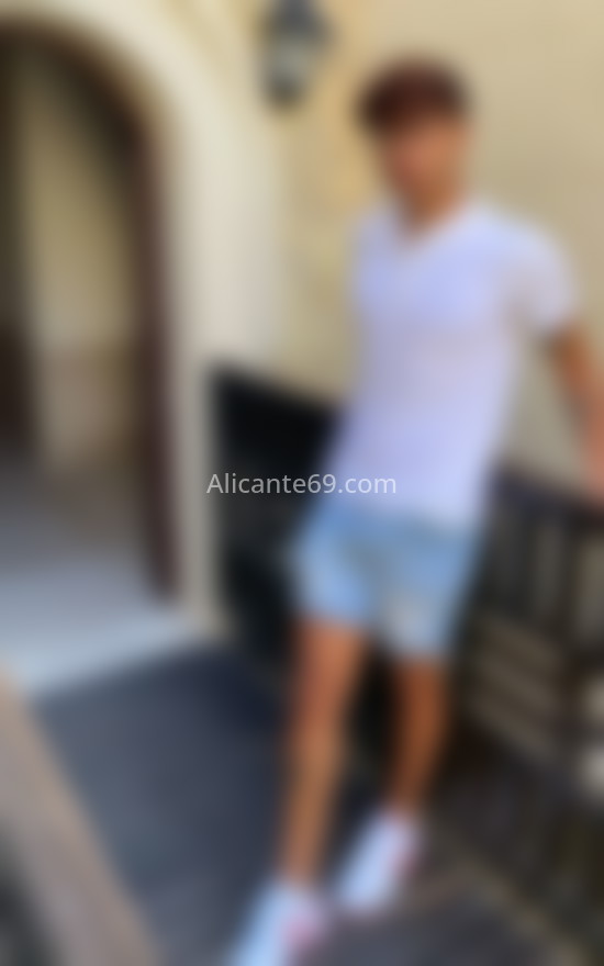 Bruno. 641352841. Citas en ALICANTE, ALICANTE. www.alicante69.com.