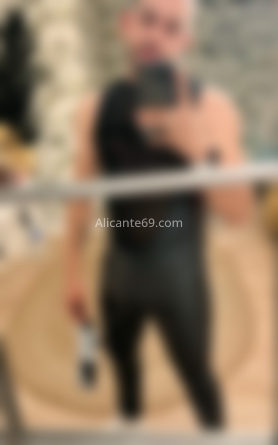 Santiago, latino. 612553224. Citas en ALICANTE, ALICANTE. www.alicante69.com.